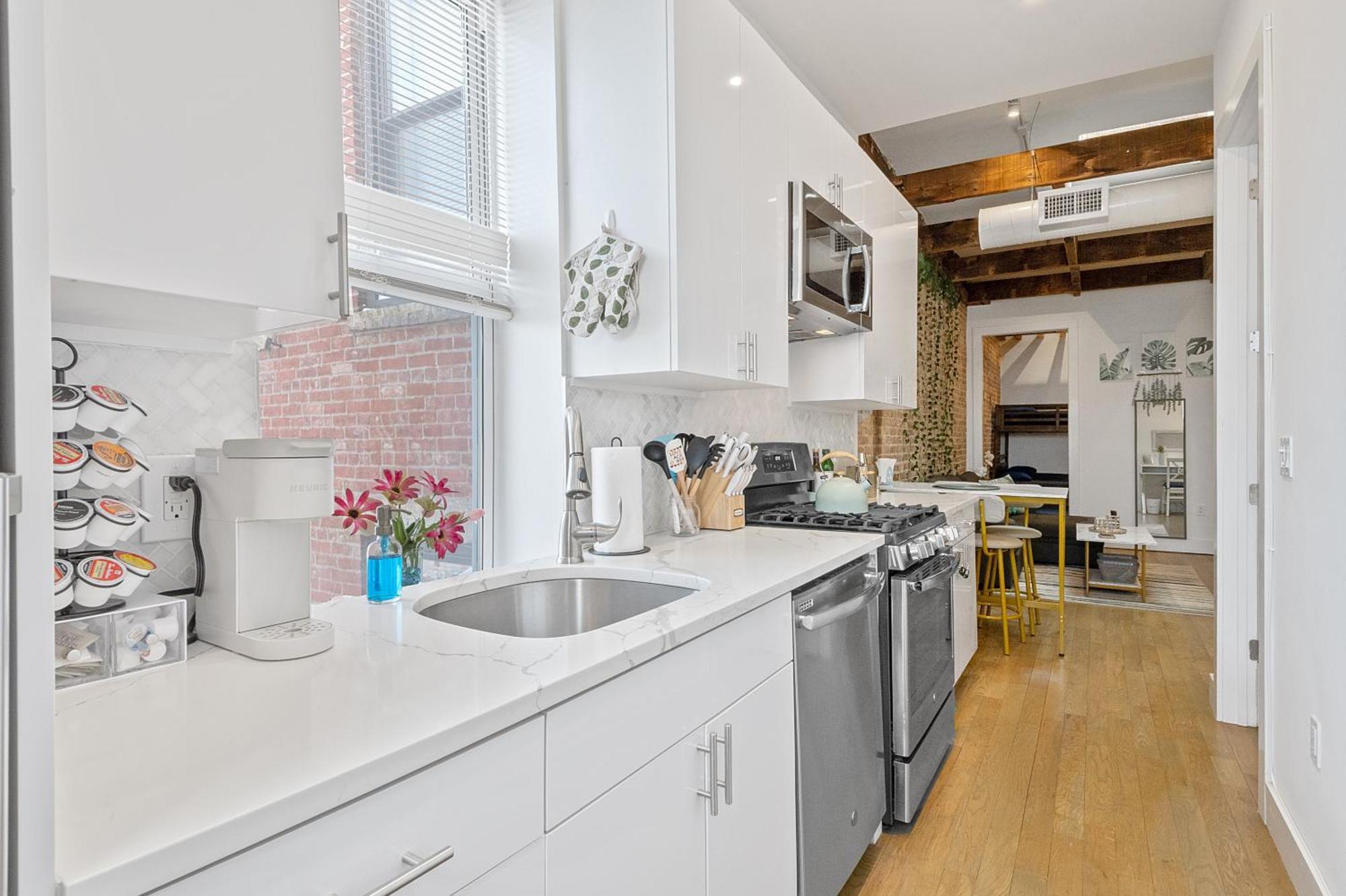 הובוקן Chic Penthouse 15 Minutes From Nyc - Bus Stop At Doorstep מראה חיצוני תמונה
